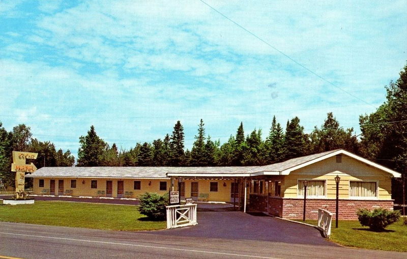 Scenic Motel - Vintage Postcard